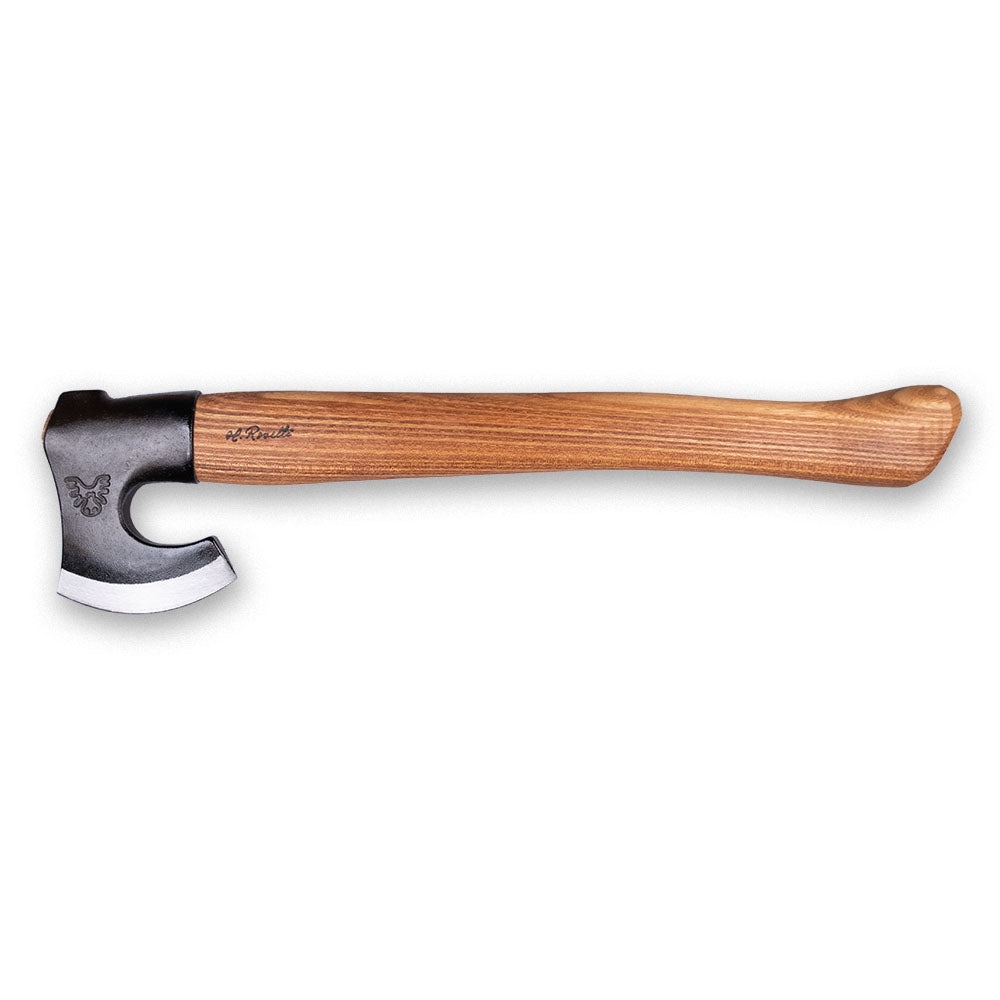 Roselli's Finnish handmade outdoor axe for wood splitting with a blade made of carbon steel and a handle made out of red elm.